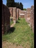 05941 ostia - regio iii - insula vii - domus fulminata (iii,vii,3-4) - ostseite - bli ri norden - ri raum (a) - 06-2024.jpg